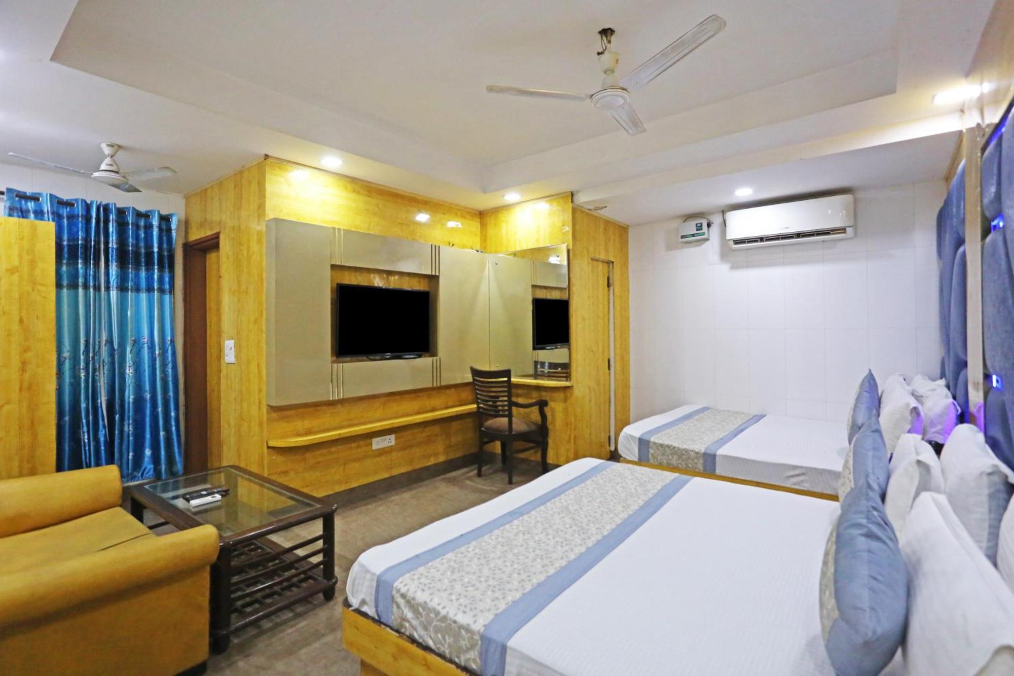 ניו דלהי Hotel Preet Palace -5 Mints Walk From Nizamuddin Railway Station מראה חיצוני תמונה