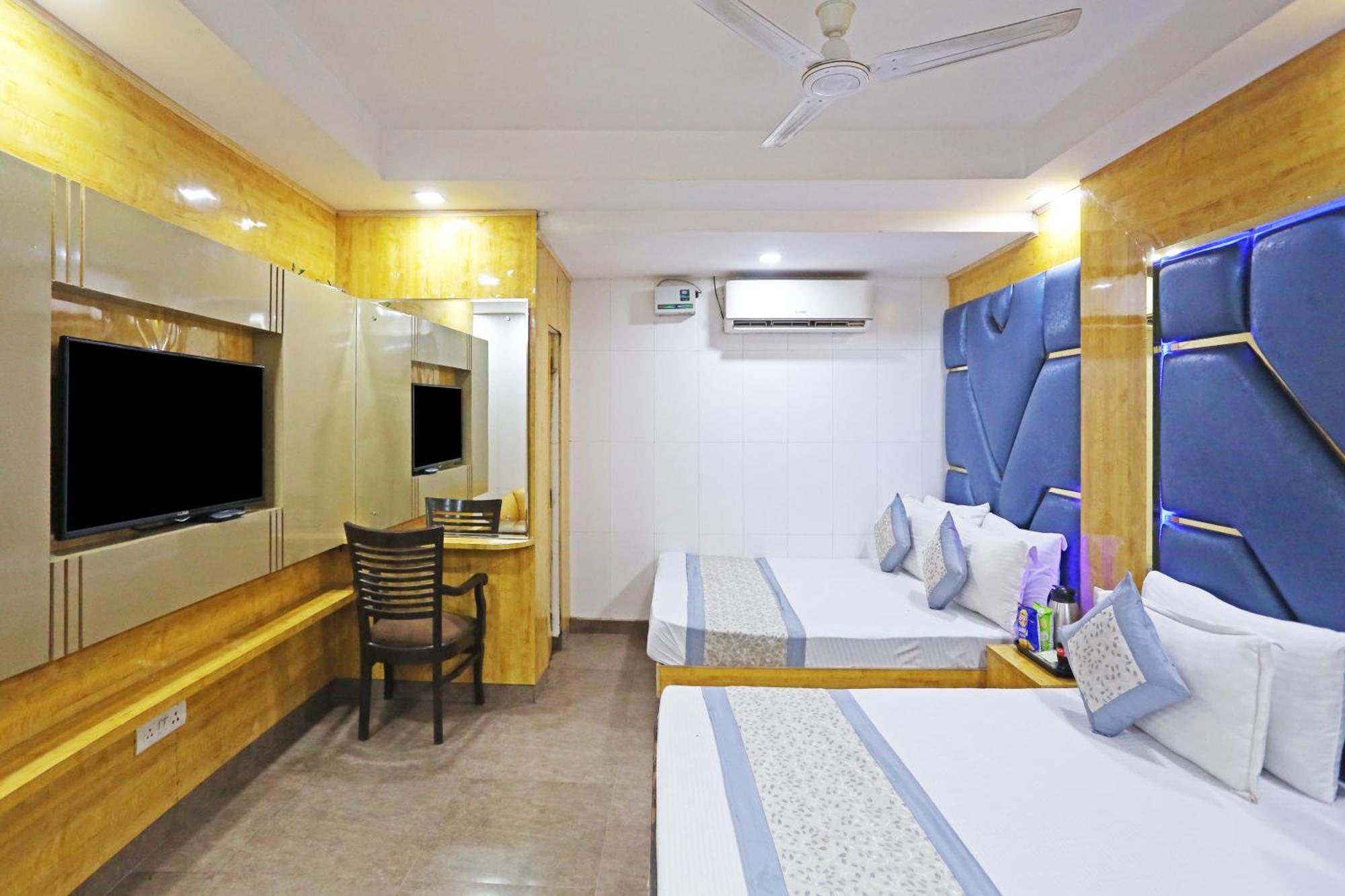 ניו דלהי Hotel Preet Palace -5 Mints Walk From Nizamuddin Railway Station מראה חיצוני תמונה