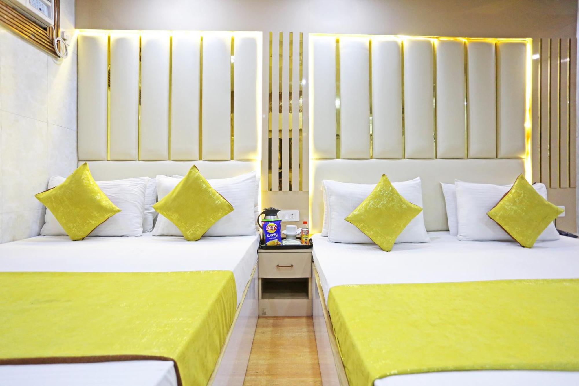 ניו דלהי Hotel Preet Palace -5 Mints Walk From Nizamuddin Railway Station מראה חיצוני תמונה