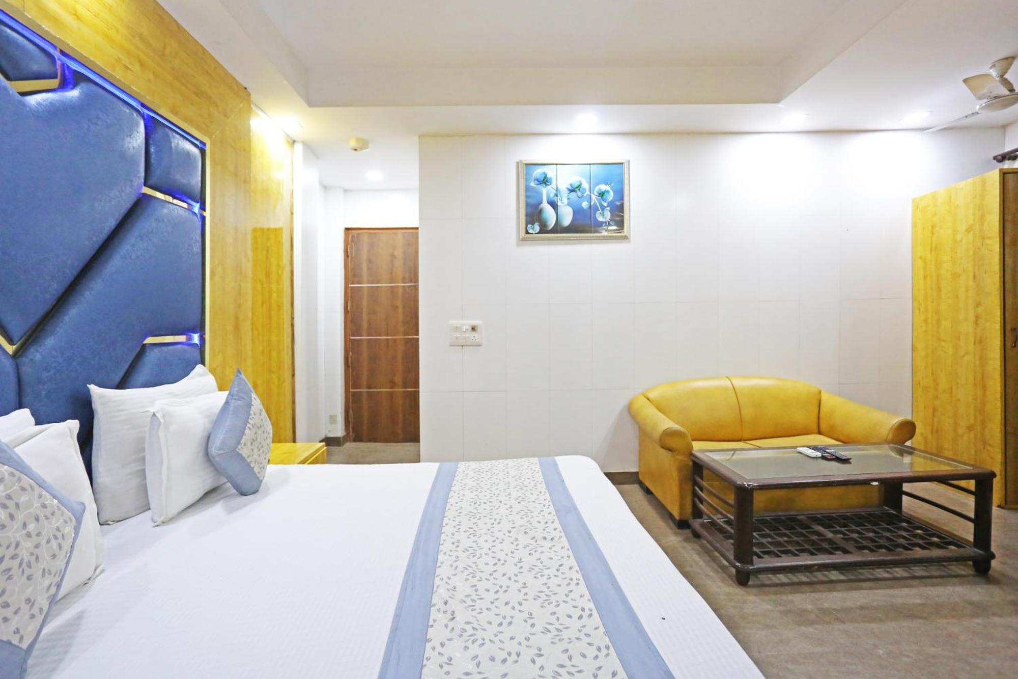 ניו דלהי Hotel Preet Palace -5 Mints Walk From Nizamuddin Railway Station מראה חיצוני תמונה